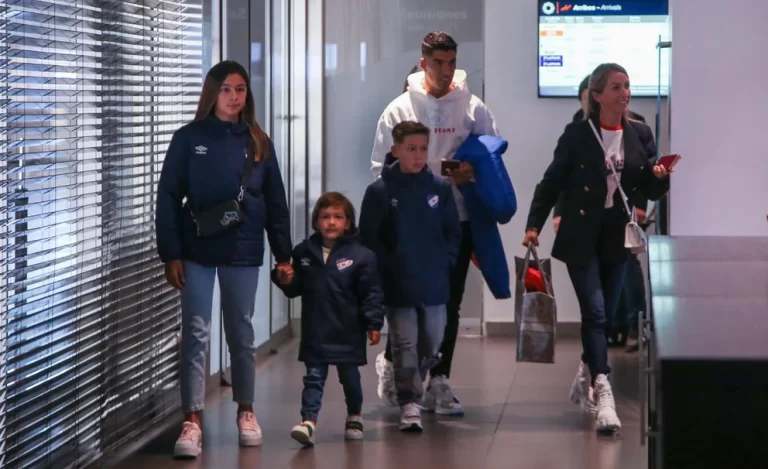 Luis Suárez ya esta en Uruguay para jugar