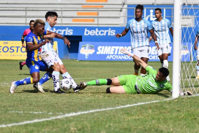 Guayaquil City sorprende en Manta ante Delfin