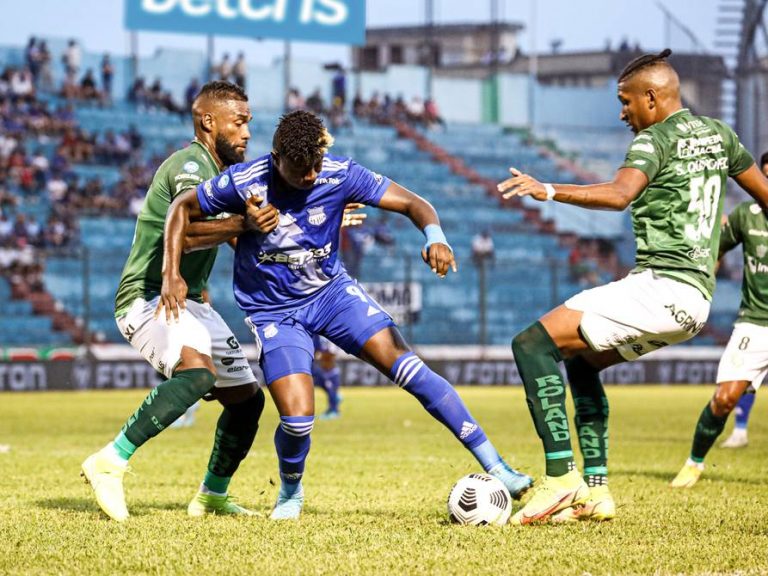 Emelec empata de local frente a Orense