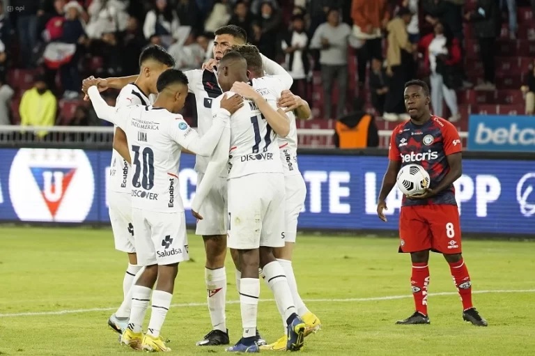 Liga de Quito vence a Guayaquil City y revive opción en libertadores