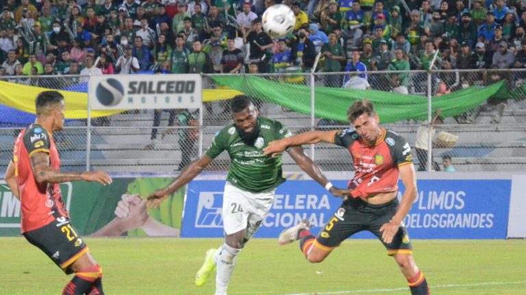 Gualaceo se hace fuerte de local y derrota a Deportivo Cuenca