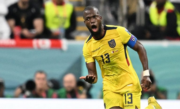 Enner Valencia es el héroe de Ecuador