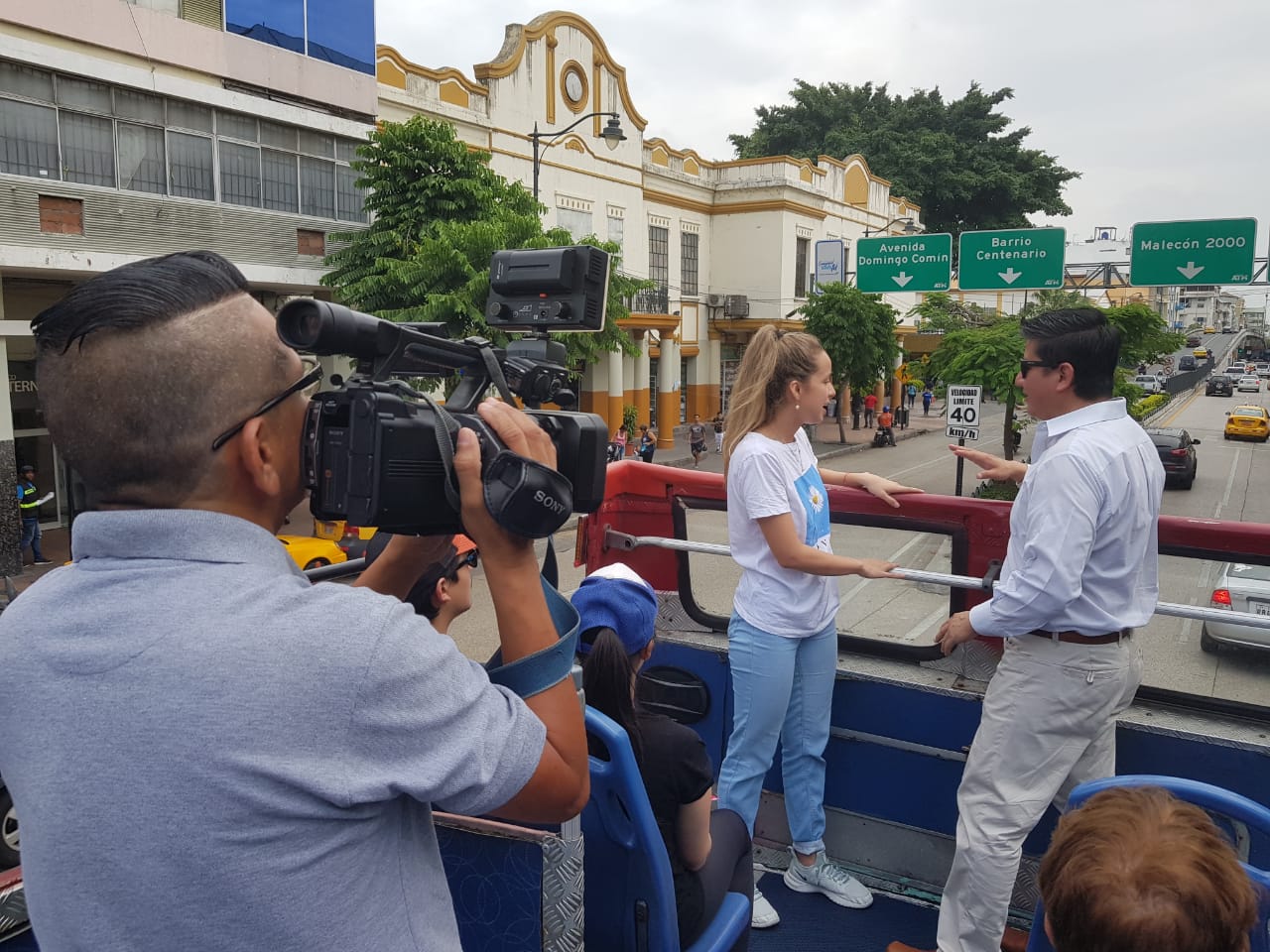 gira-de-medios-caravana-del-campeón3