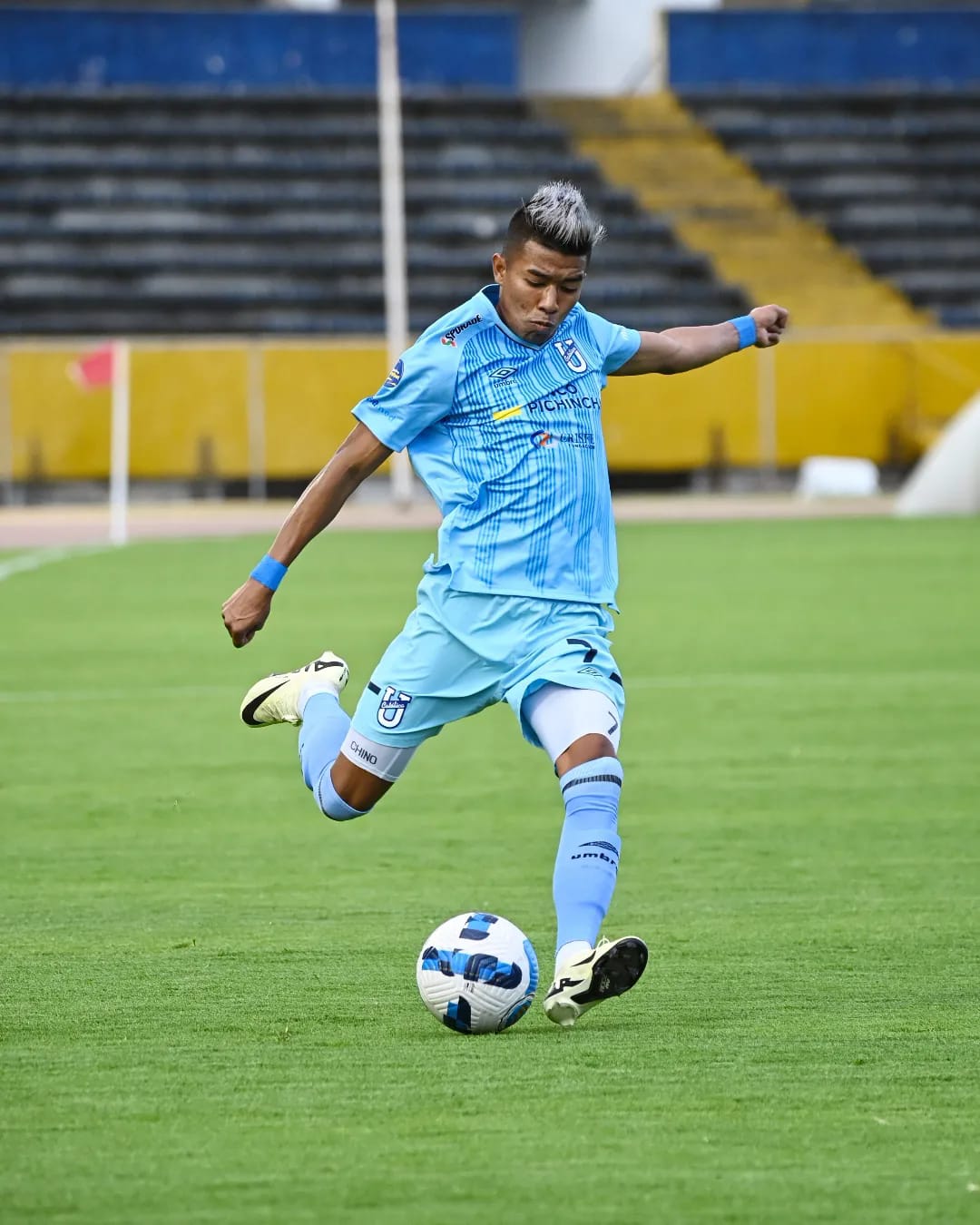 Universidad Catolica VS Delfín Copa Ecuador 8vos. de Final 4