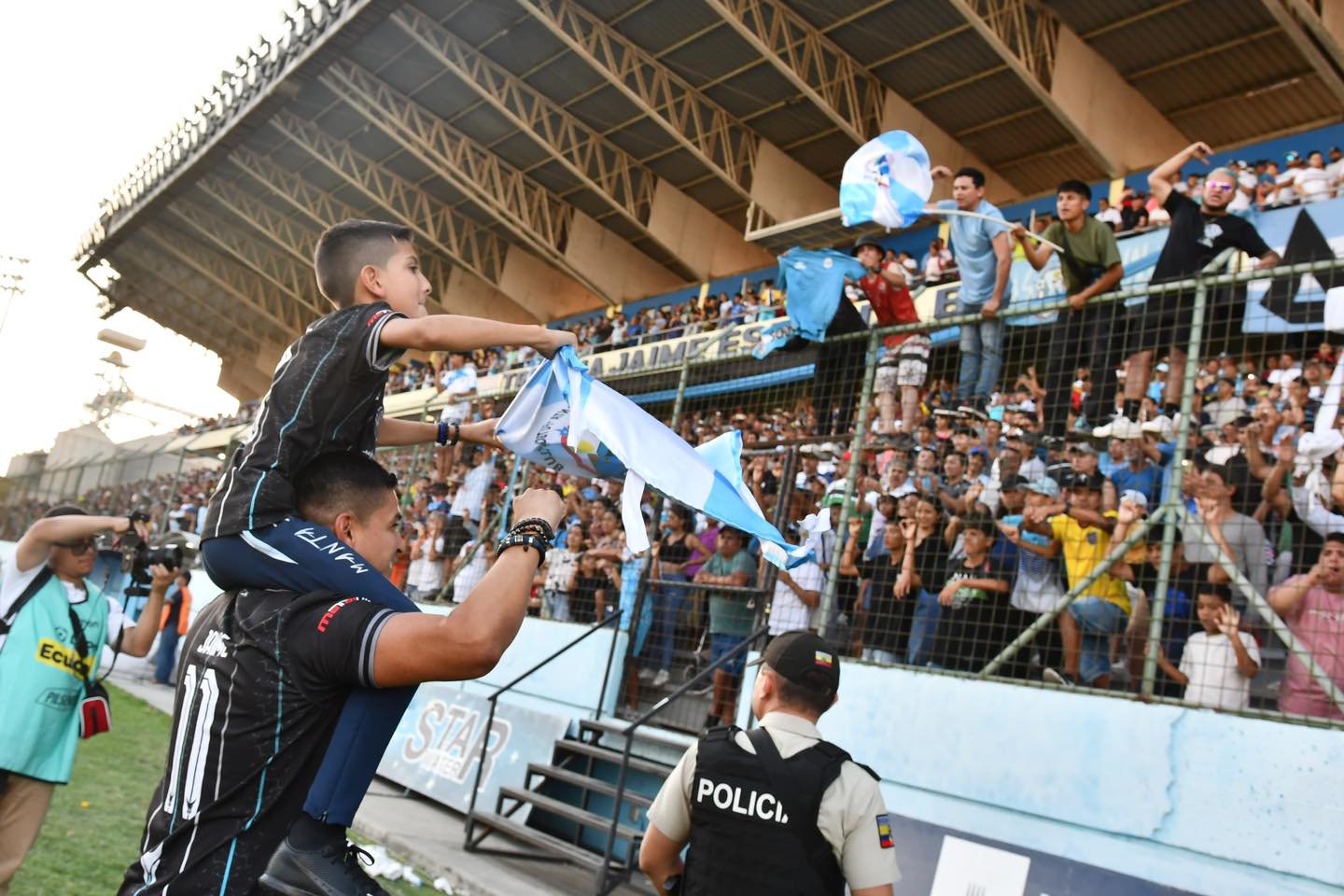 Manta Fútbol Club Serie B Ecuador Ascendido 7