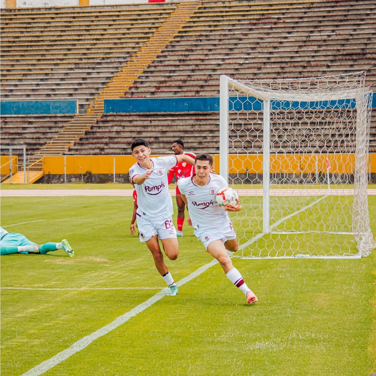 Vino Tinto VS La Paz 4tos. de Final Ascenso Nacional 2024 Ecuador 17