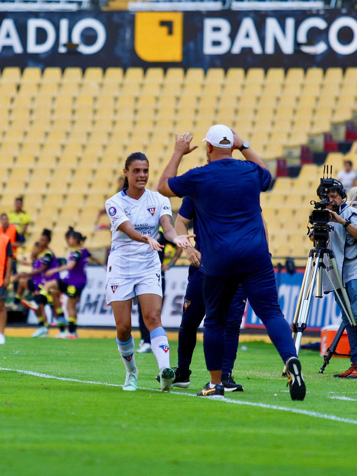 Barcelona VS Liga de Quito semifinales Super Liga Femenina 16