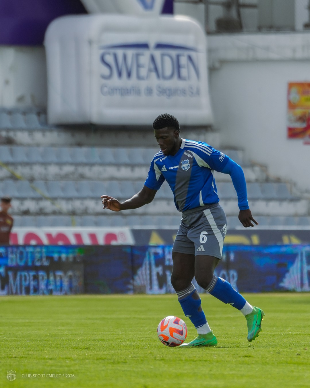 T. Universitario VS Emelec 25ava. Fecha Liga PRO 2025 Ecuador 1