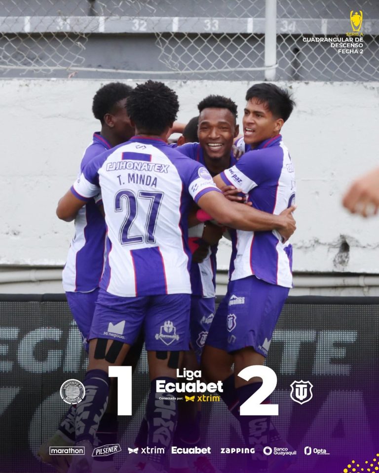 VinoTinto VS T. Universitario