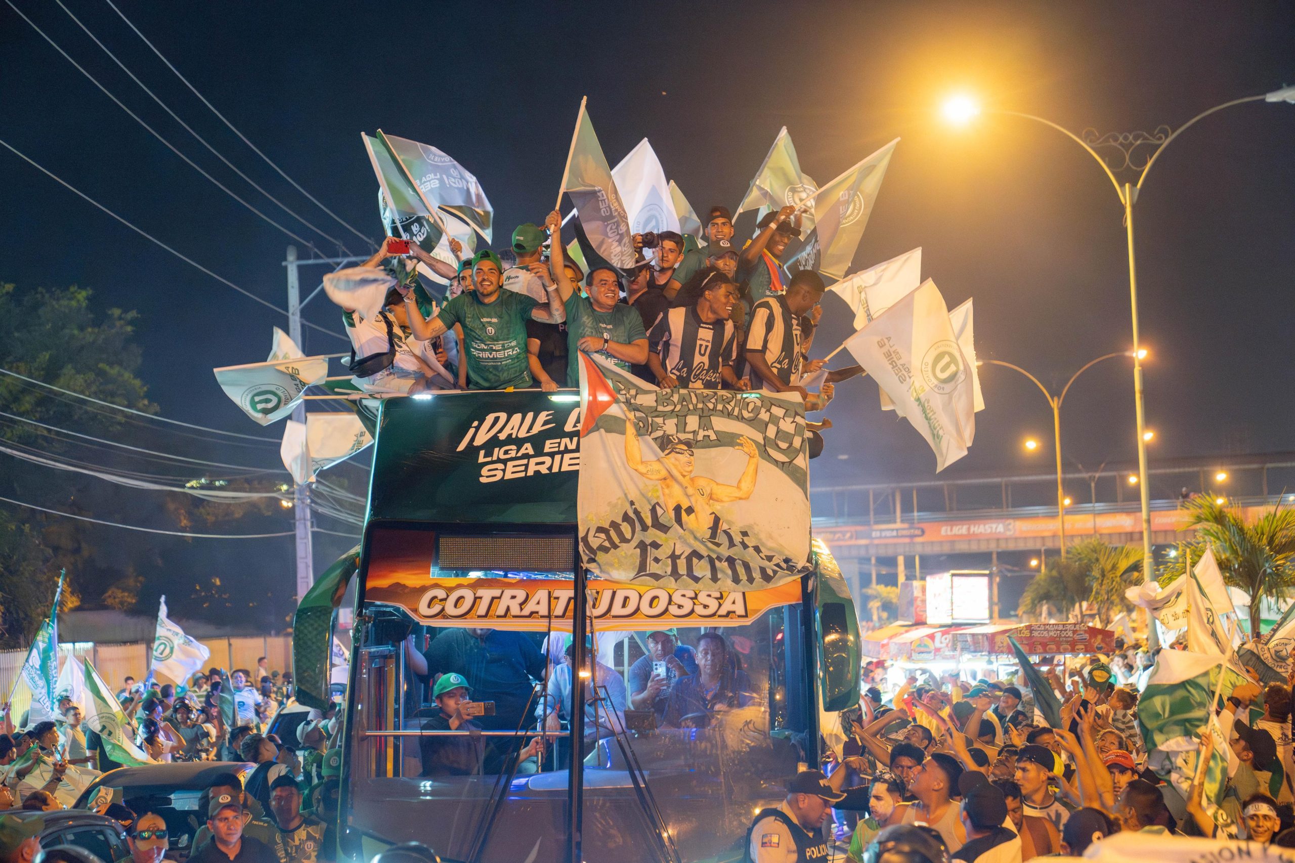 Caravana del Campeón Liga Portoviejo 14