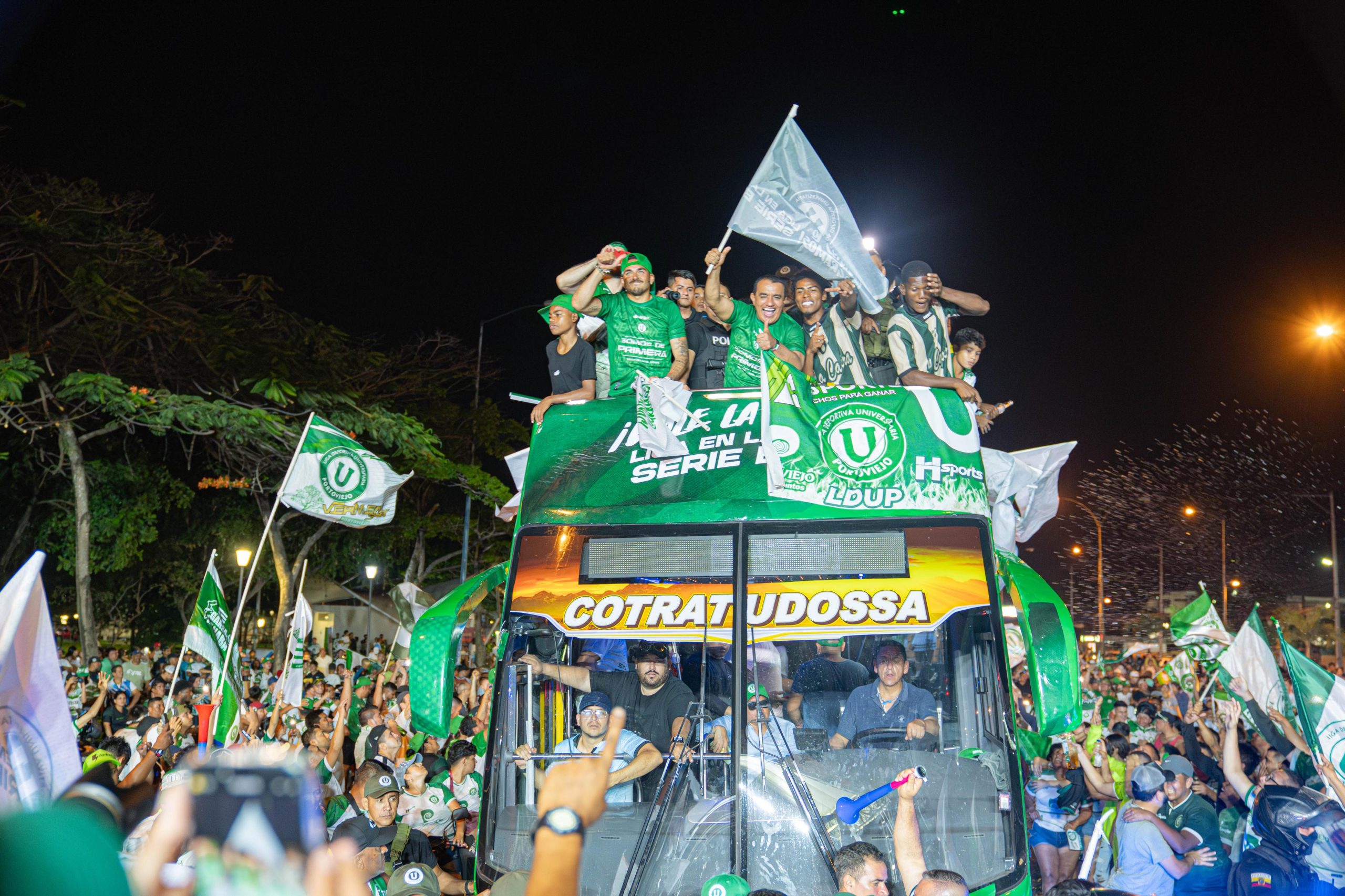 Caravana del Campeón Liga Portoviejo 20