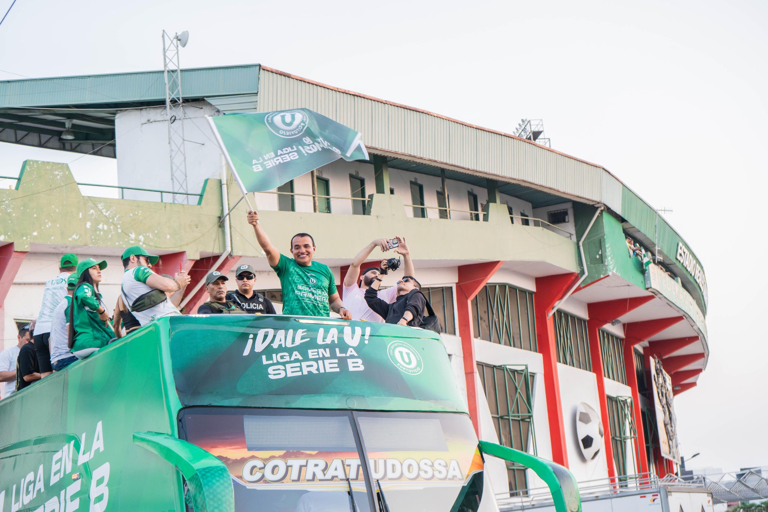Caravana del Campeón Liga Portoviejo 4