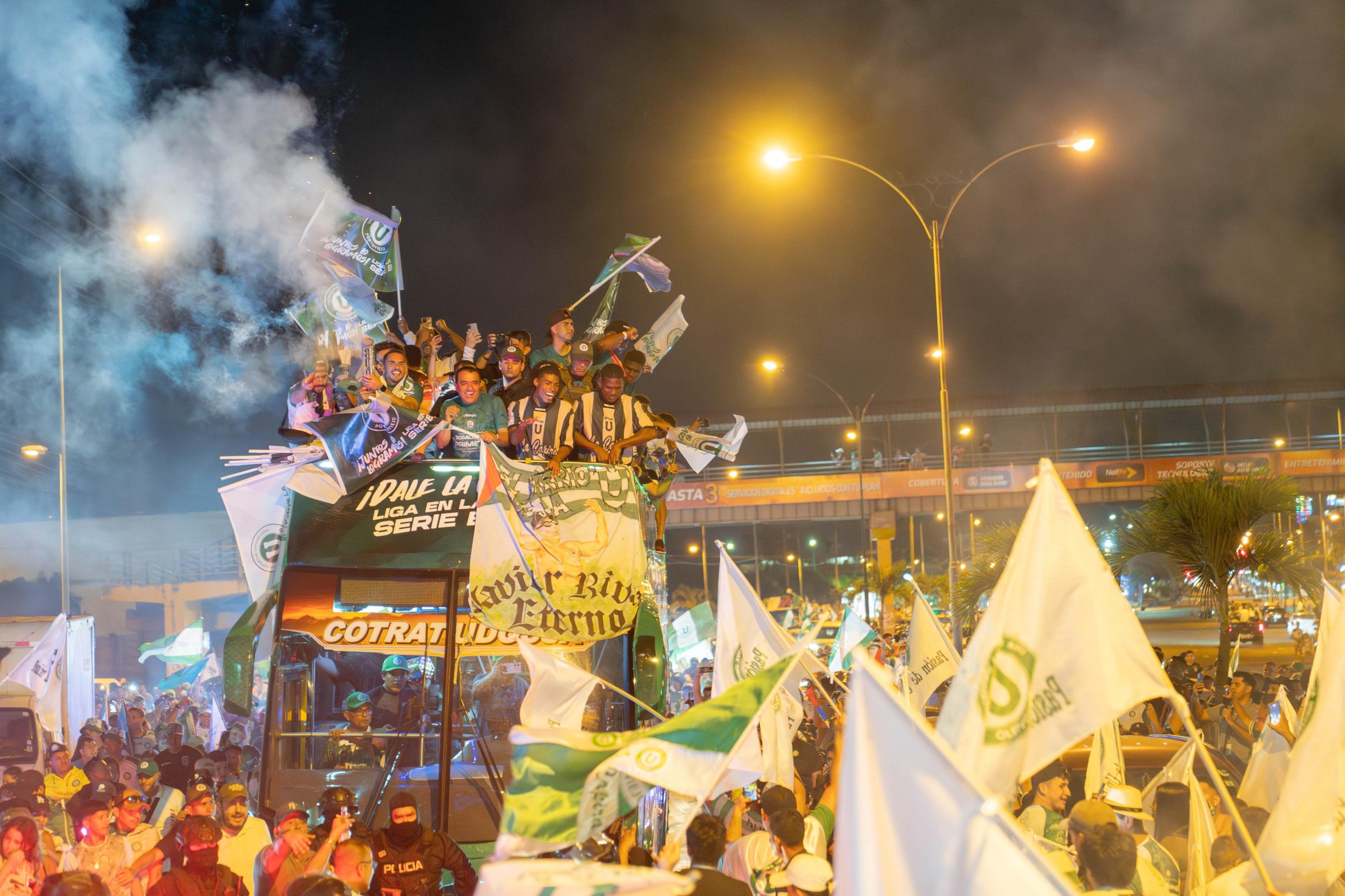 Caravana del Campeón Liga Portoviejo 7