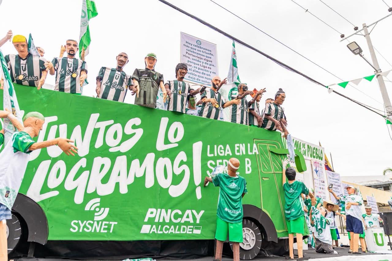 Caravana del Campeòn Portoviejo 8