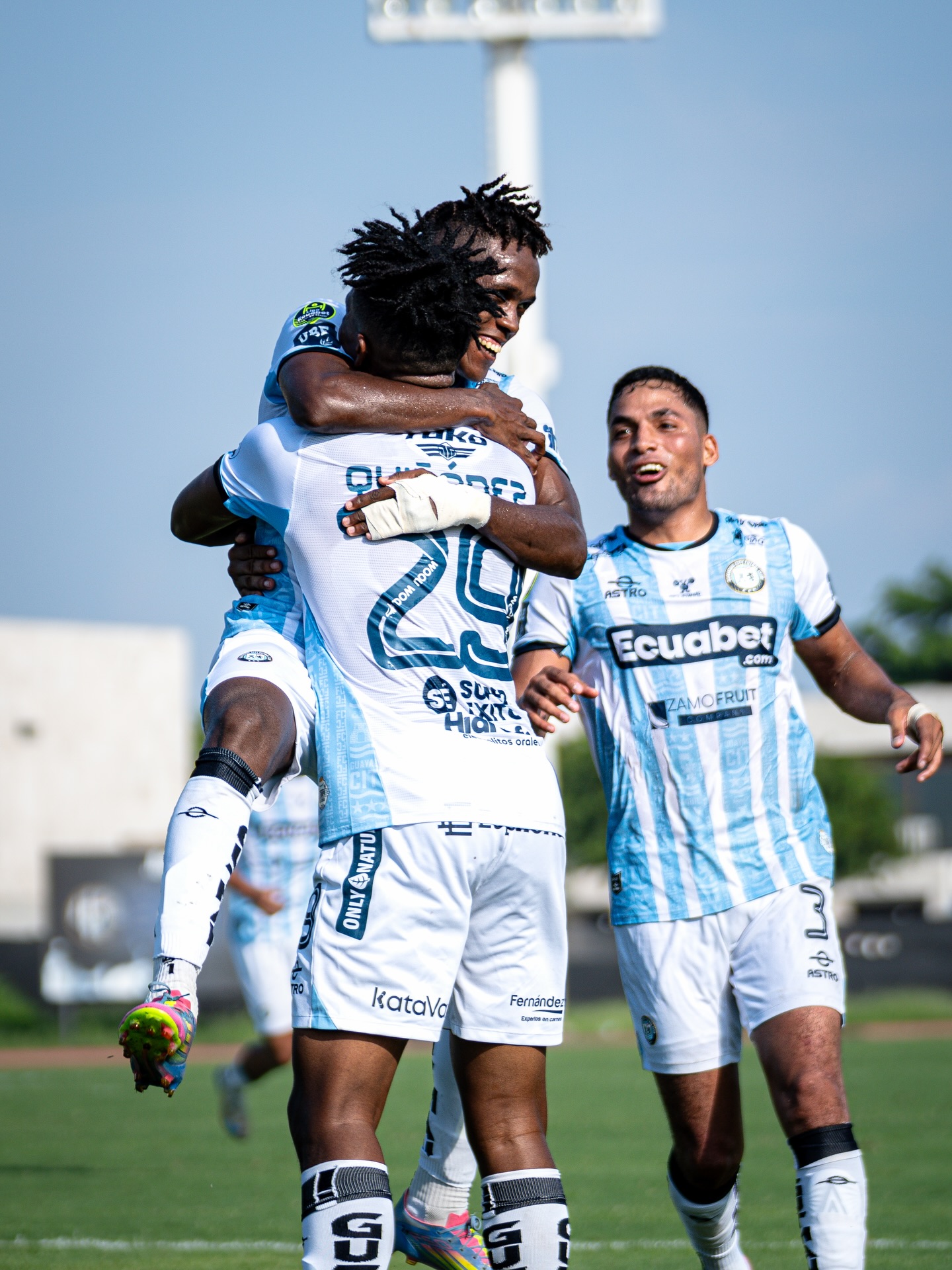Guayaquil City VS T. Universitario 11va. Fecha Liga Pro Ecuador 4