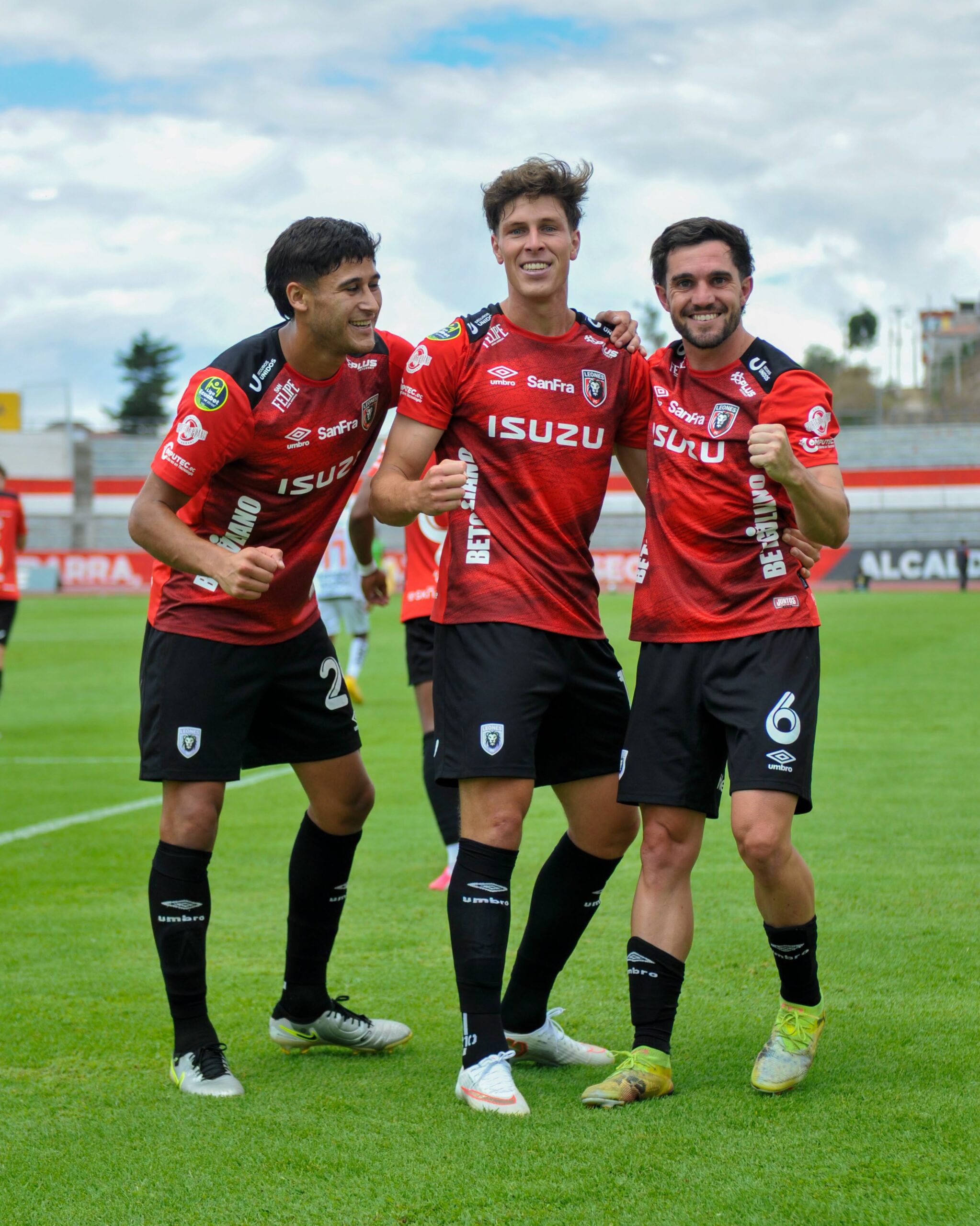 Leones VS Libertad 4ta. Fecha Cuadrangular Liga Pro 1